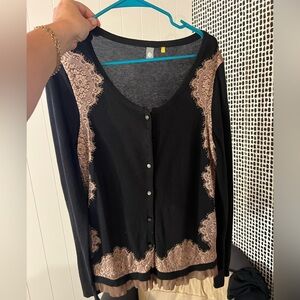 Elegant Black and Tan Women's Sweater